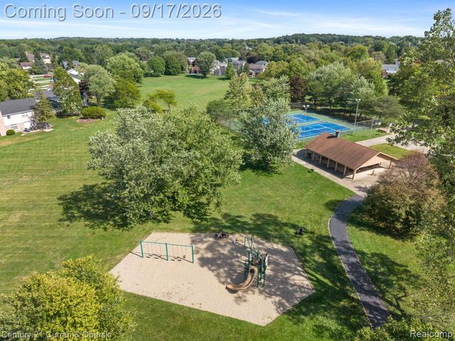 36233 Trenton Court, Farmington Hills, MI 48335