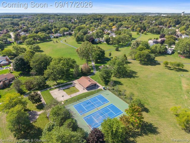 36233 Trenton Court, Farmington Hills, MI 48335