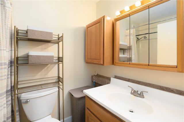 3940 Post Road 3, Warwick, RI 02886