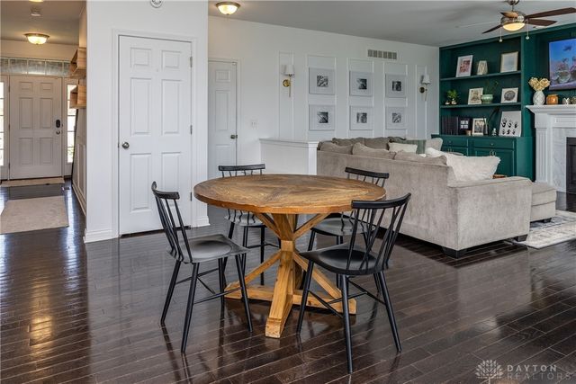 1613 Stonebury Court, Xenia, OH 45385