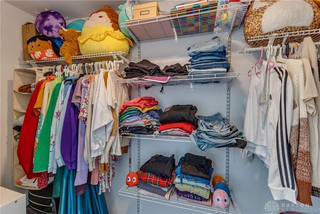 1613 Stonebury Court, Xenia, OH 45385