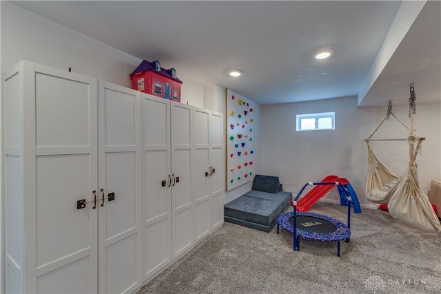 1613 Stonebury Court, Xenia, OH 45385