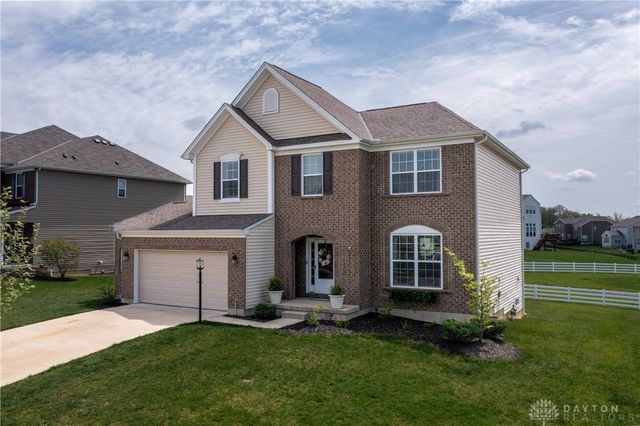 1613 Stonebury Court, Xenia, OH 45385