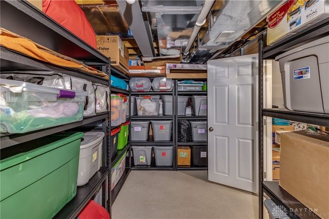 1613 Stonebury Court, Xenia, OH 45385