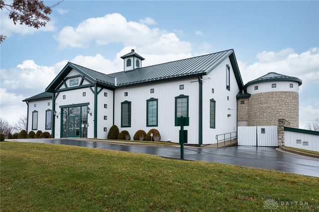 1613 Stonebury Court, Xenia, OH 45385