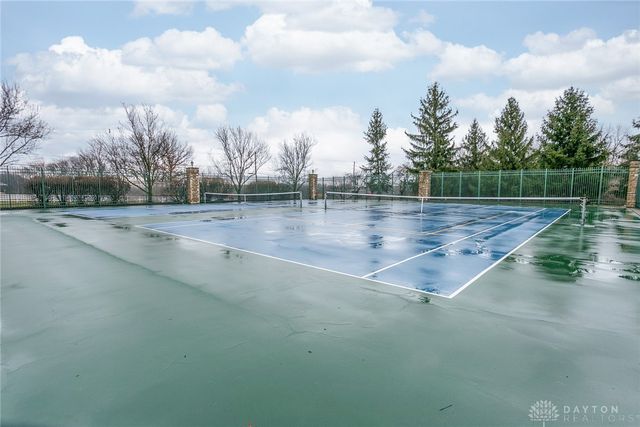 1613 Stonebury Court, Xenia, OH 45385