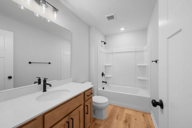 1015 Legacy Drive, Delano, MN 55328