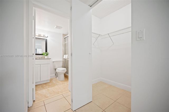 7195 NW 179th St 106, Hialeah, FL 33015