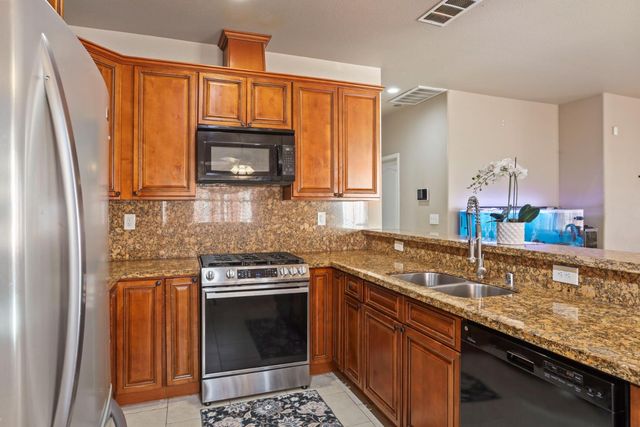 321 E Euclid Ave, Stockton, CA 95204