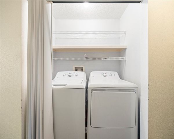 1045 S Saunders St, Aransas Pass, TX 78336