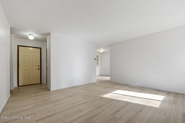 752 E Timber LN, Coeur D'alene, ID 83815