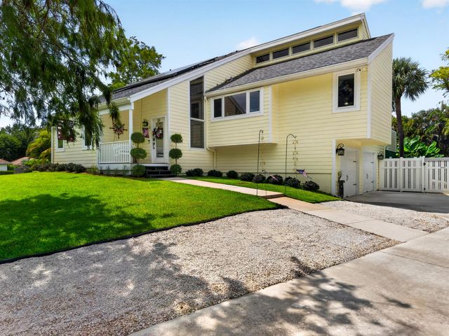 13074 La Mirada Circle, Wellington, FL 33414