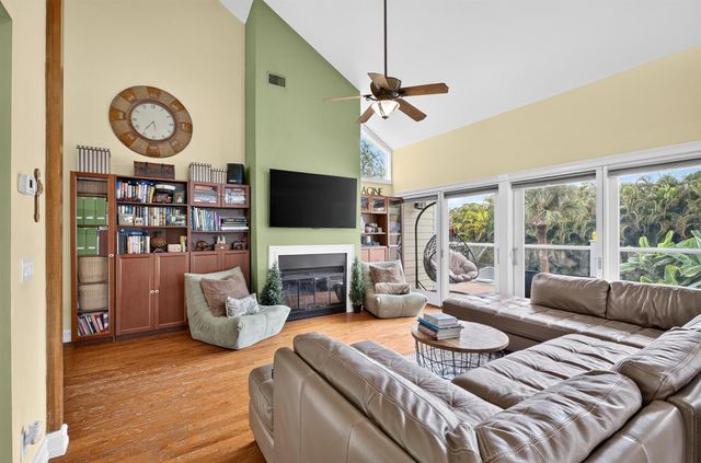 13074 La Mirada Circle, Wellington, FL 33414