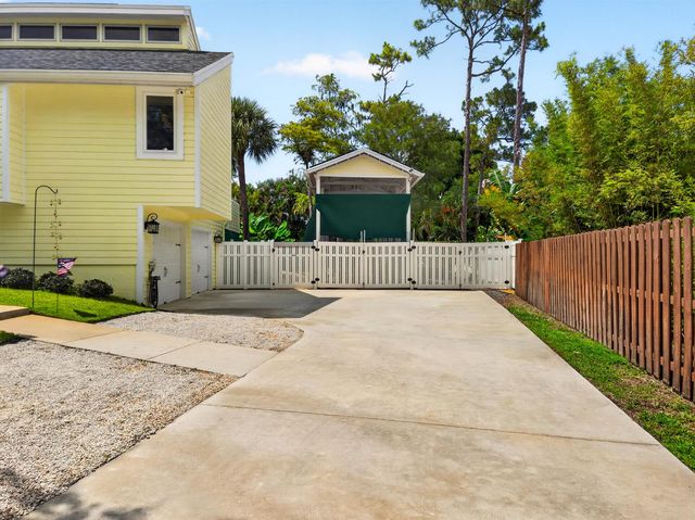 13074 La Mirada Circle, Wellington, FL 33414