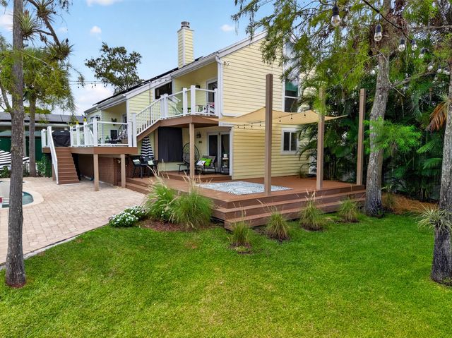 13074 La Mirada Circle, Wellington, FL 33414