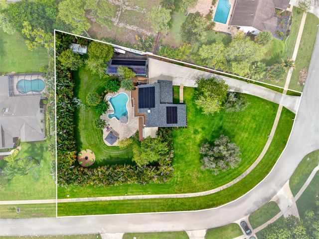 13074 La Mirada Circle, Wellington, FL 33414