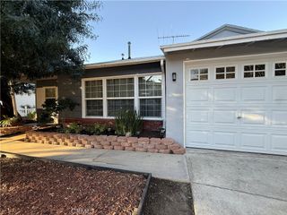 18237 Valley Vista, Tarzana, CA 91356