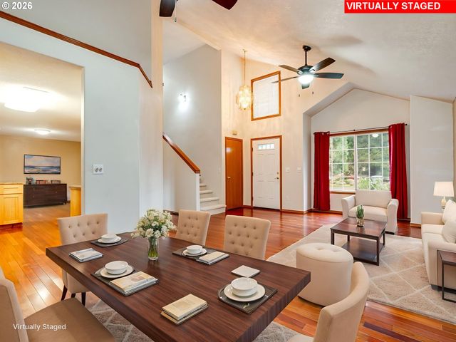 1250 S CEDAR Loop, Canby, OR 97013