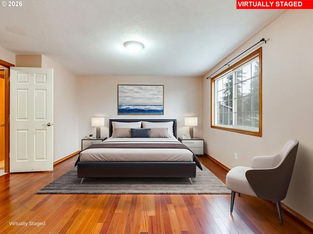 1250 S CEDAR Loop, Canby, OR 97013