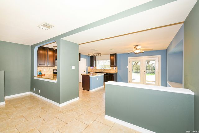 7267 Autumn, San Antonio, TX 78249