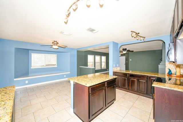 7267 Autumn, San Antonio, TX 78249