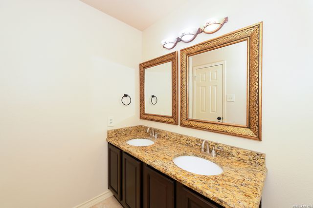 7267 Autumn, San Antonio, TX 78249