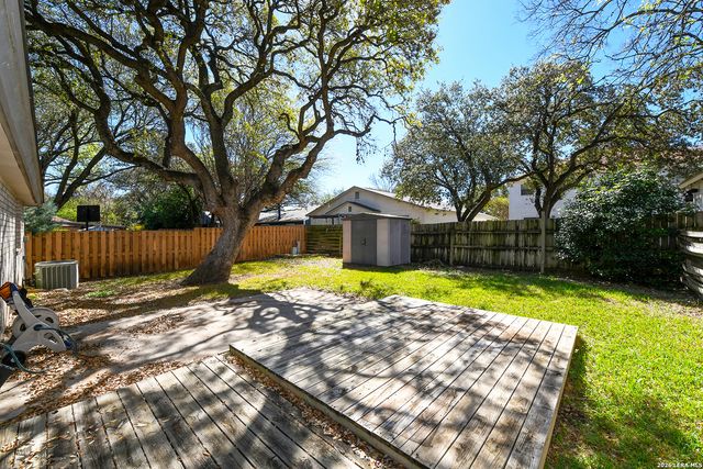 7267 Autumn, San Antonio, TX 78249