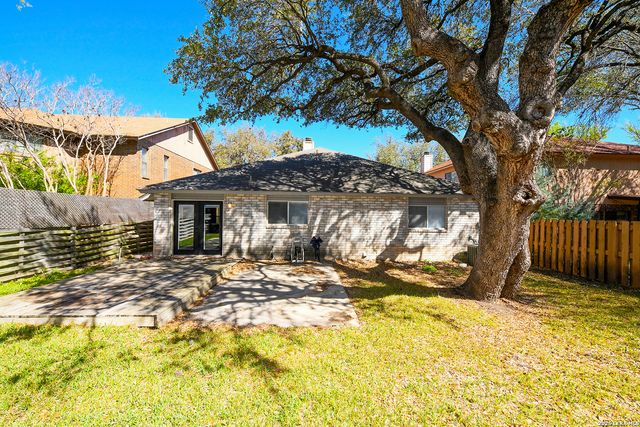 7267 Autumn, San Antonio, TX 78249