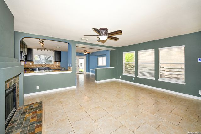 7267 Autumn, San Antonio, TX 78249