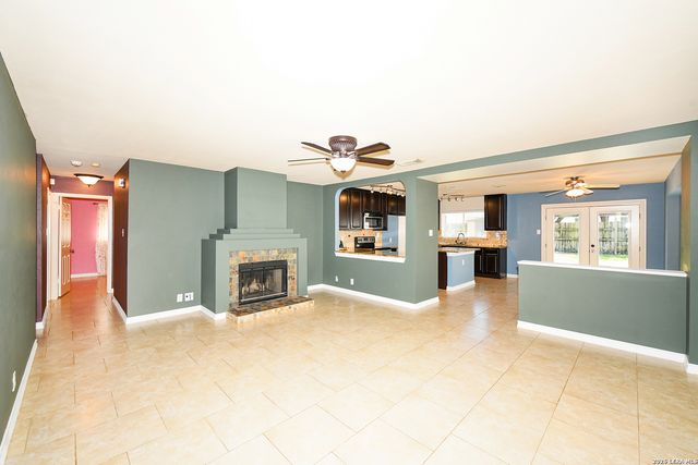 7267 Autumn, San Antonio, TX 78249