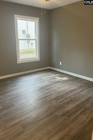 13 Woodlawn Avenue, Sumter, SC 29150