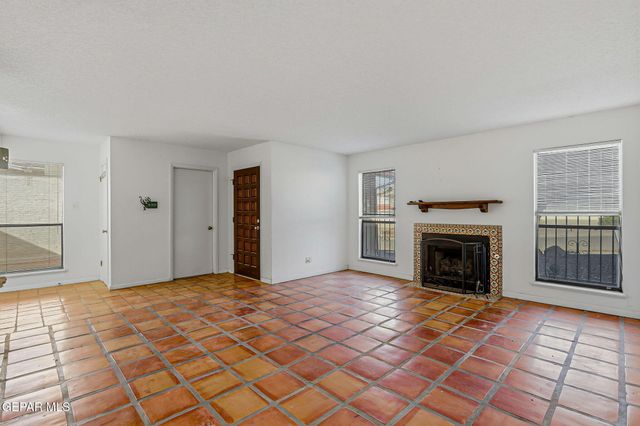 730 ESPADA Drive C, El Paso, TX 79912