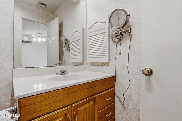 730 ESPADA Drive C, El Paso, TX 79912