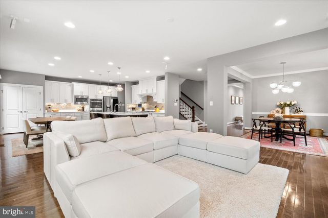 9091 BEAR BRANCH PL, Fairfax, VA 22031