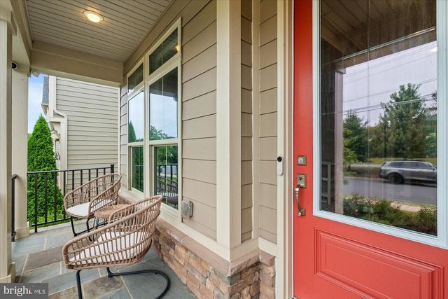 9091 BEAR BRANCH PL, Fairfax, VA 22031