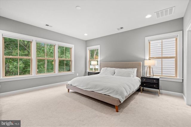 9091 BEAR BRANCH PL, Fairfax, VA 22031