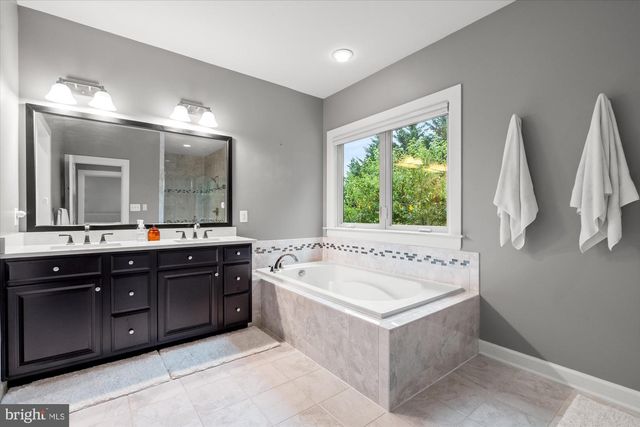 9091 BEAR BRANCH PL, Fairfax, VA 22031