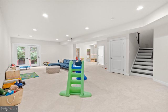 9091 BEAR BRANCH PL, Fairfax, VA 22031