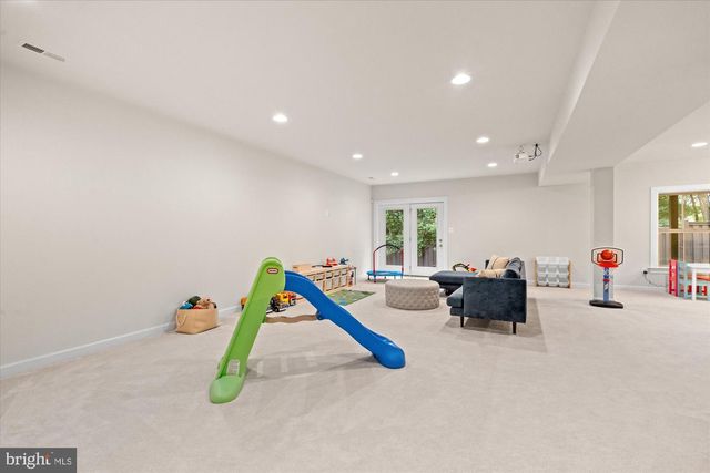 9091 BEAR BRANCH PL, Fairfax, VA 22031