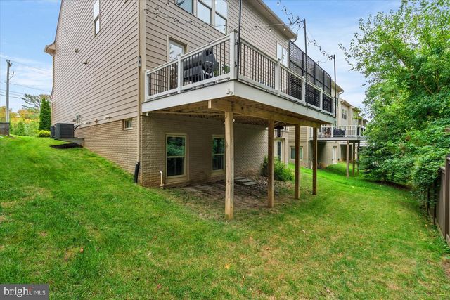 9091 BEAR BRANCH PL, Fairfax, VA 22031