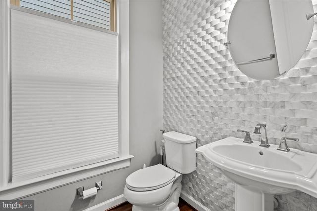 9091 BEAR BRANCH PL, Fairfax, VA 22031