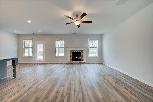 256 Edgefield Way, Locust Grove, GA 30248