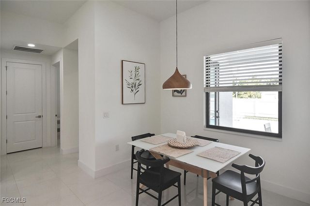 207 SE 2nd AVE, Cape Coral, FL 33990