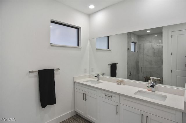 207 SE 2nd AVE, Cape Coral, FL 33990