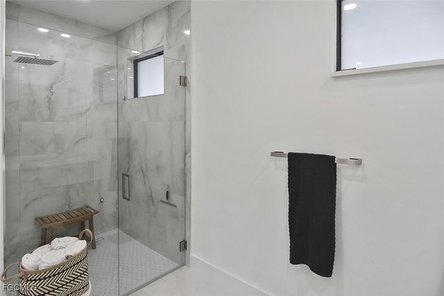 207 SE 2nd AVE, Cape Coral, FL 33990