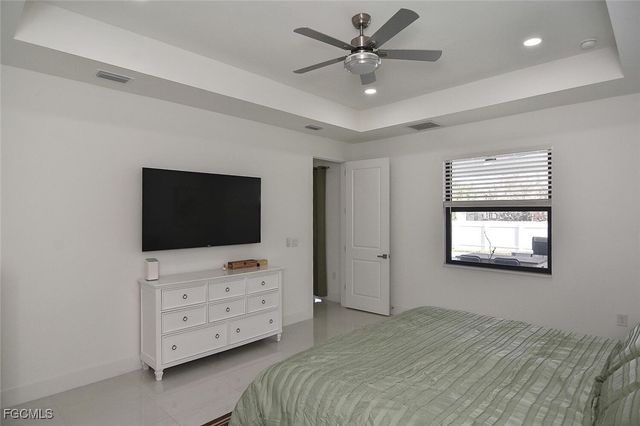 207 SE 2nd AVE, Cape Coral, FL 33990