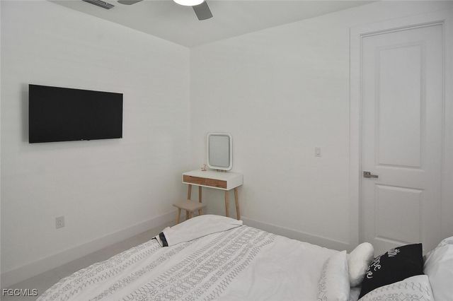 207 SE 2nd AVE, Cape Coral, FL 33990