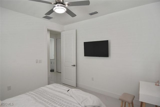 207 SE 2nd AVE, Cape Coral, FL 33990