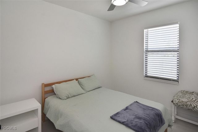 207 SE 2nd AVE, Cape Coral, FL 33990