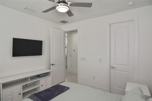 207 SE 2nd AVE, Cape Coral, FL 33990